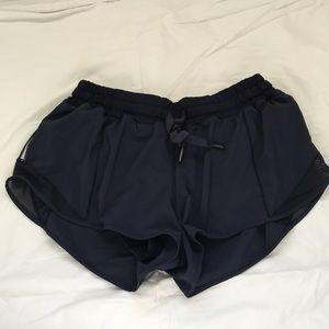 Lululemon hottie hot short 2.5 in inseam